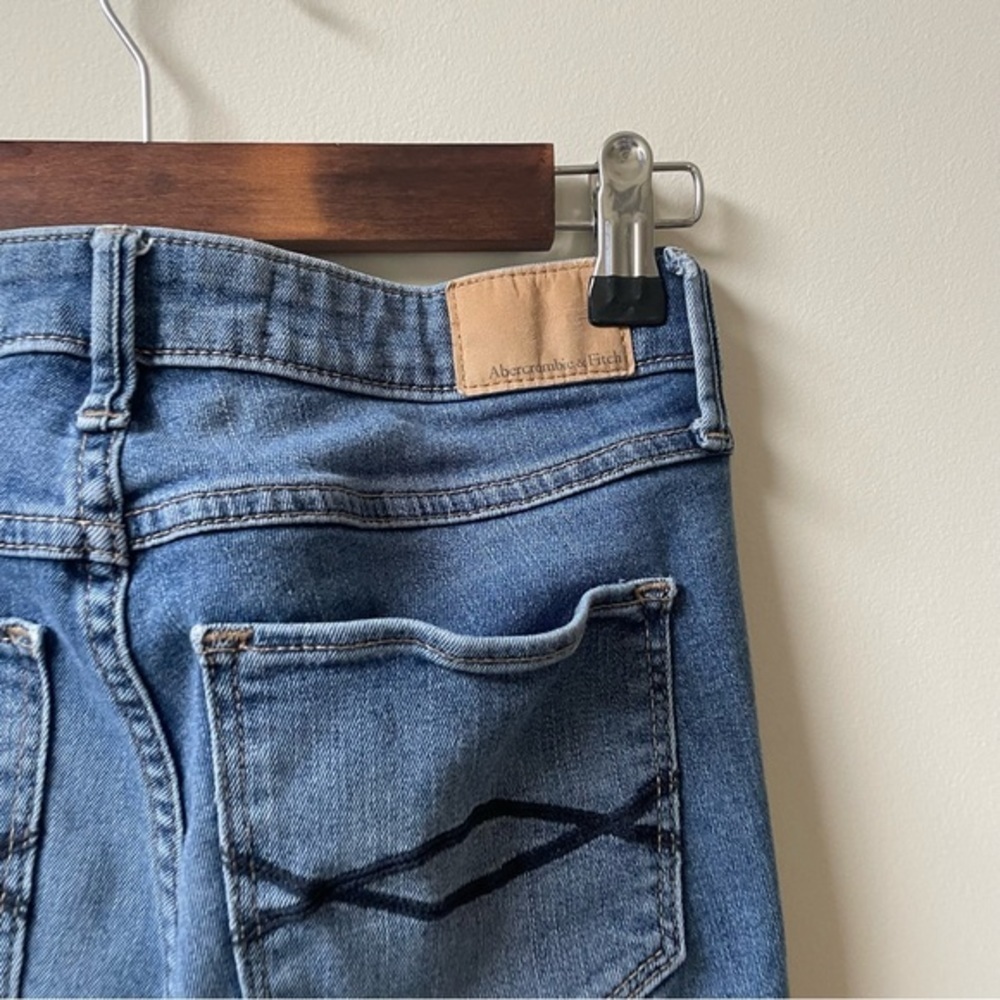 Abercrombie & Fitch Straight Leg Mid-rise Jeans - Picture 5 of 7